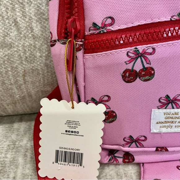 ✨💎NWT💎✨ Simply  Southern Pink Cherry Print Crossbody Sling Bag with Red Accents - Picture 8 of 9